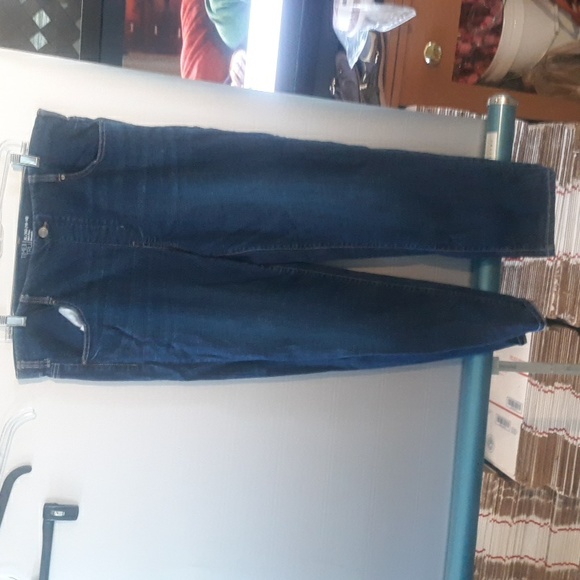 Time and Tru Denim - Time and Tru Size XL Mid Rise Straight Stretch Top (SKU 657)